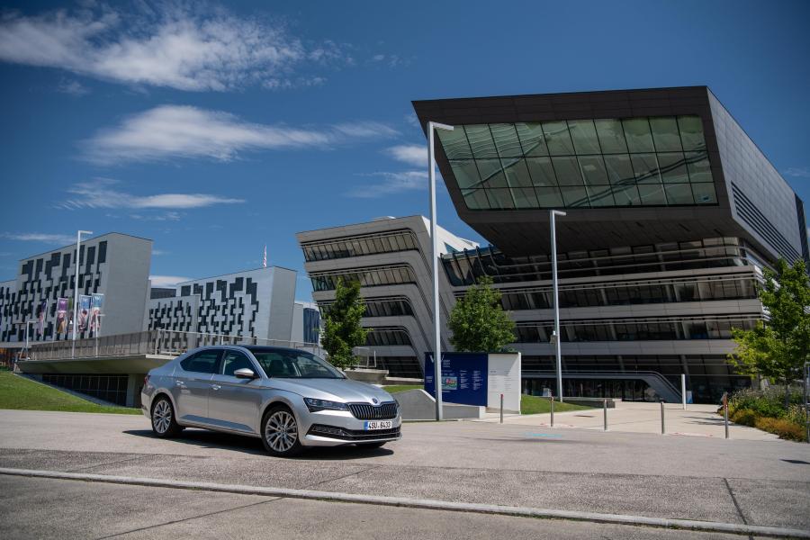  Skoda Superb (3V) 2019 года  (WW) (фото 12 из 23)